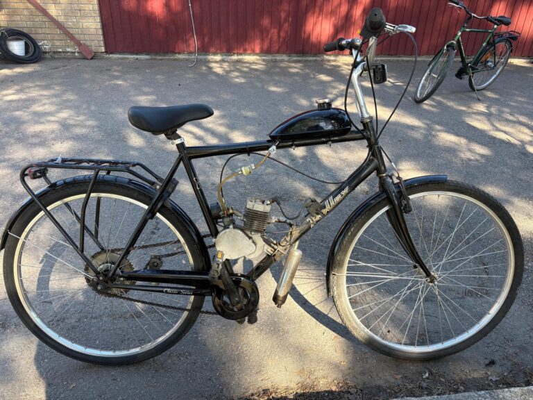 Pollux moped